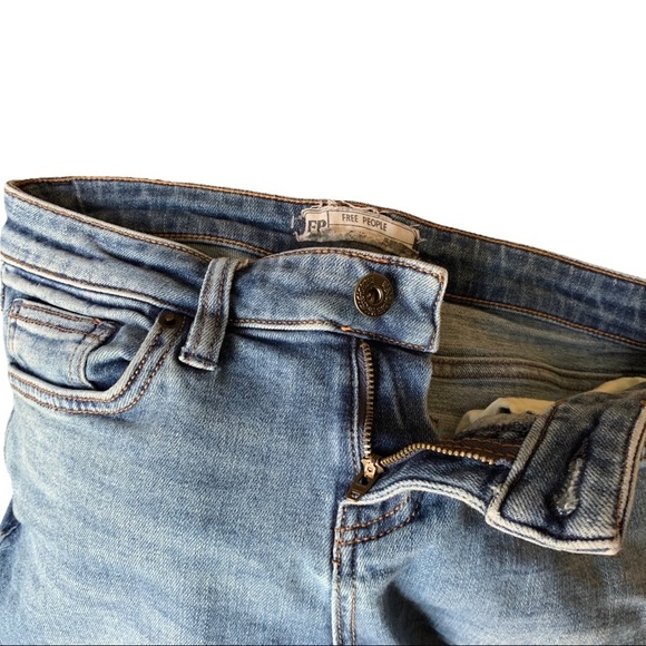 Free People medium blue wash slit raw hem jeans size 25 - Picture 8 of 10